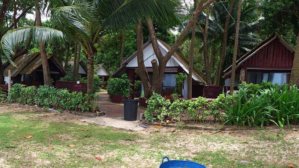 Pine Bungalow Krabi town Esterno foto