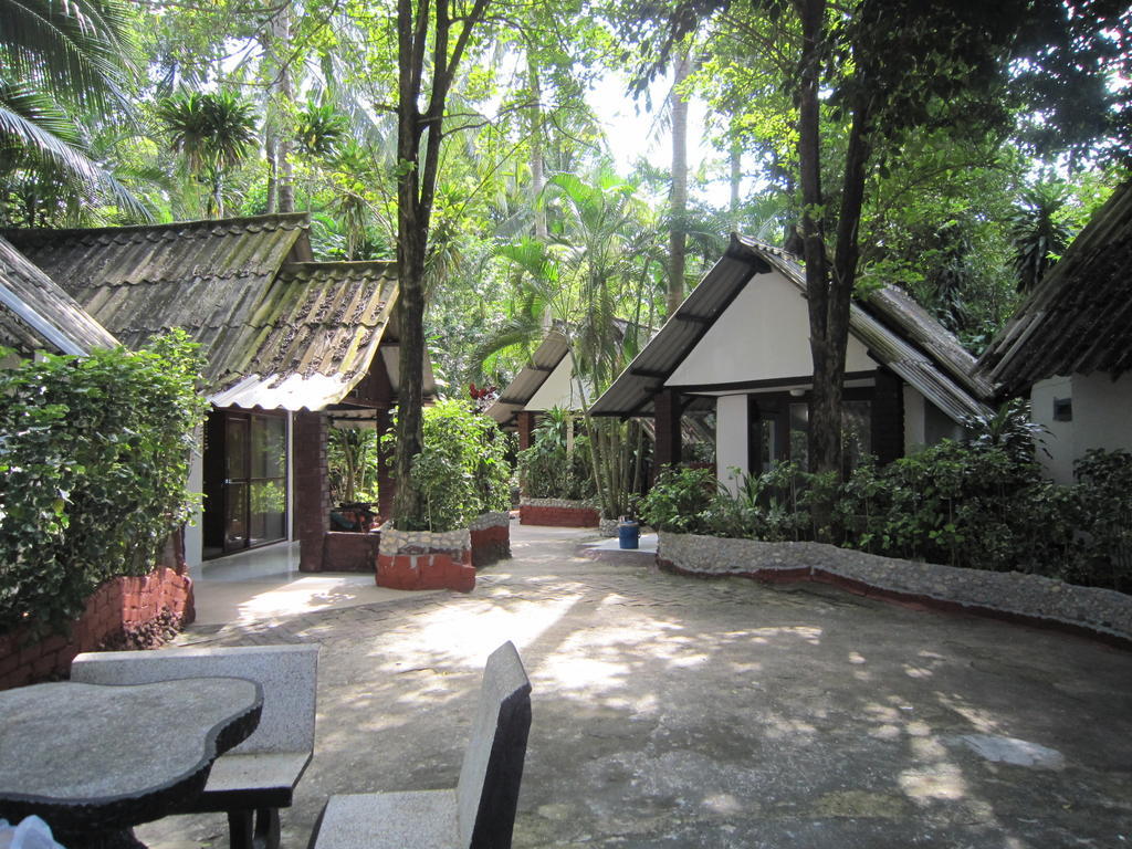 Pine Bungalow Krabi town Esterno foto
