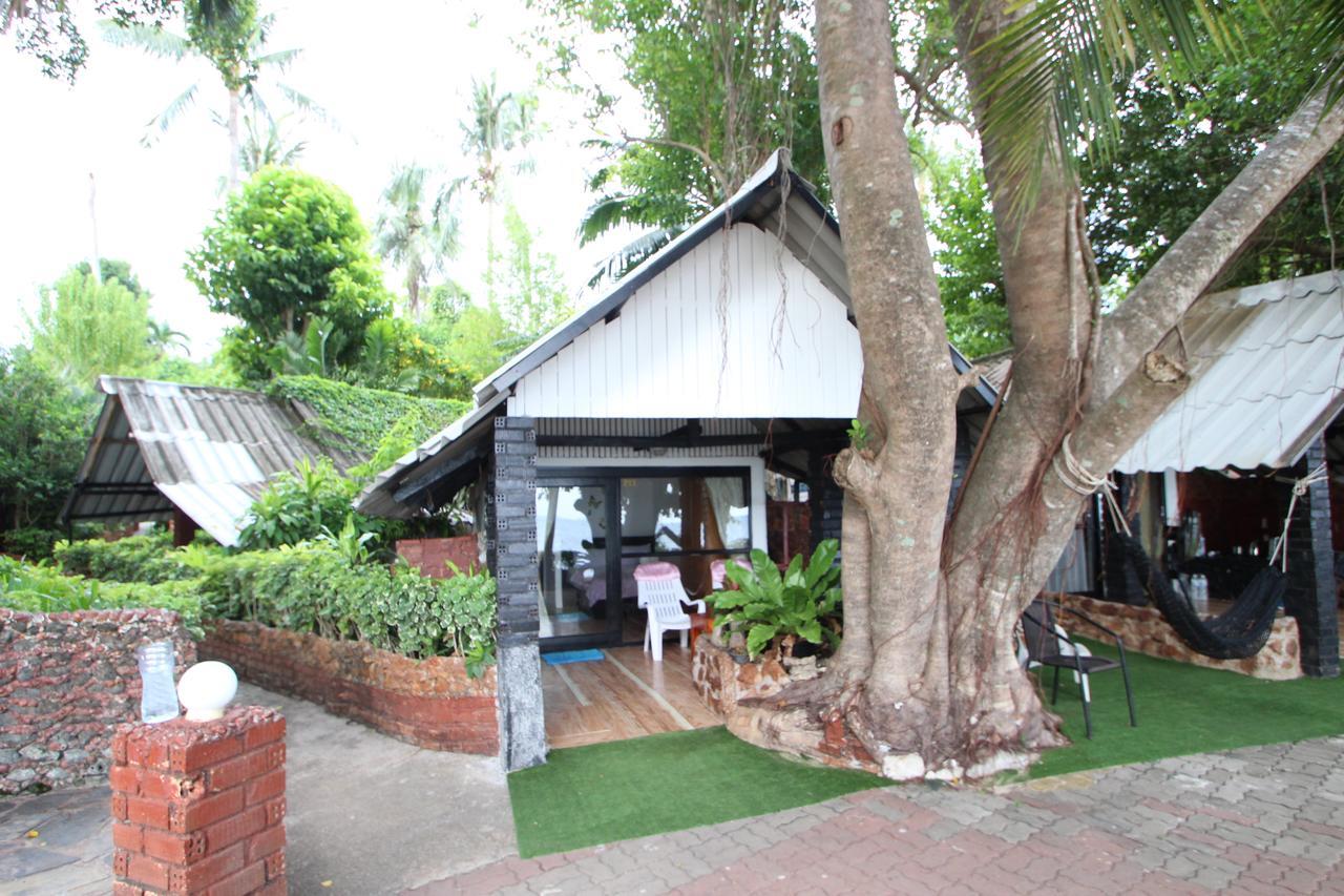 Pine Bungalow Krabi town Esterno foto
