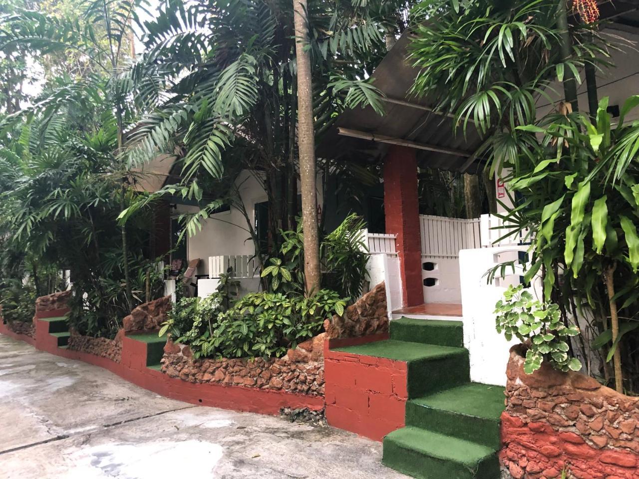 Pine Bungalow Krabi town Esterno foto